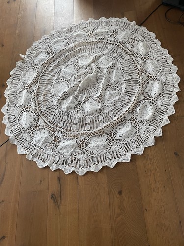Tischdecke gehäckelt aus - tischdecke,,